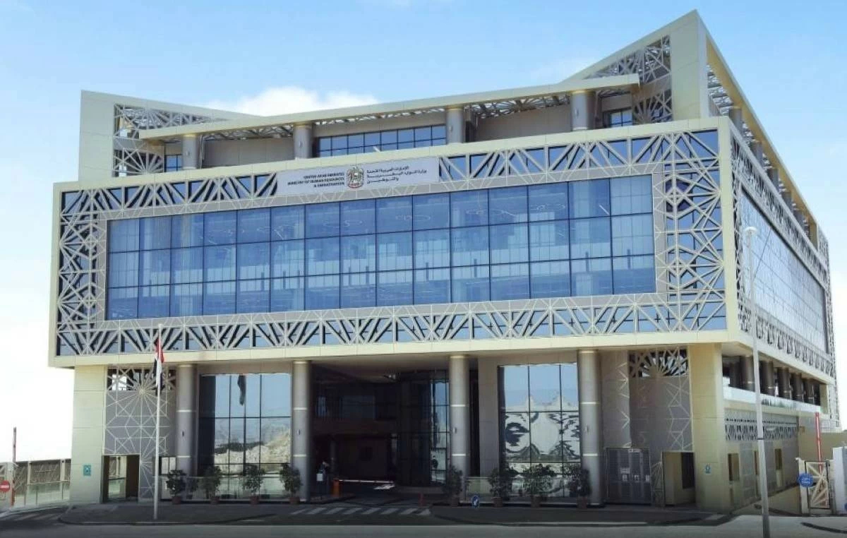 UAE midday work ban shields workers from heat stress